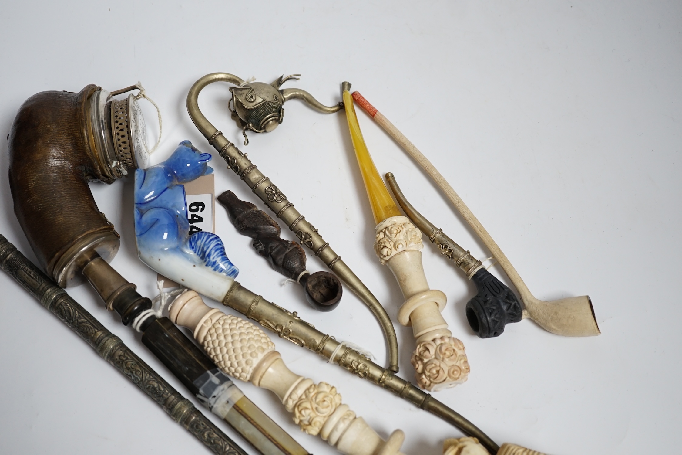 A quantity of various pipes including Meerschaum